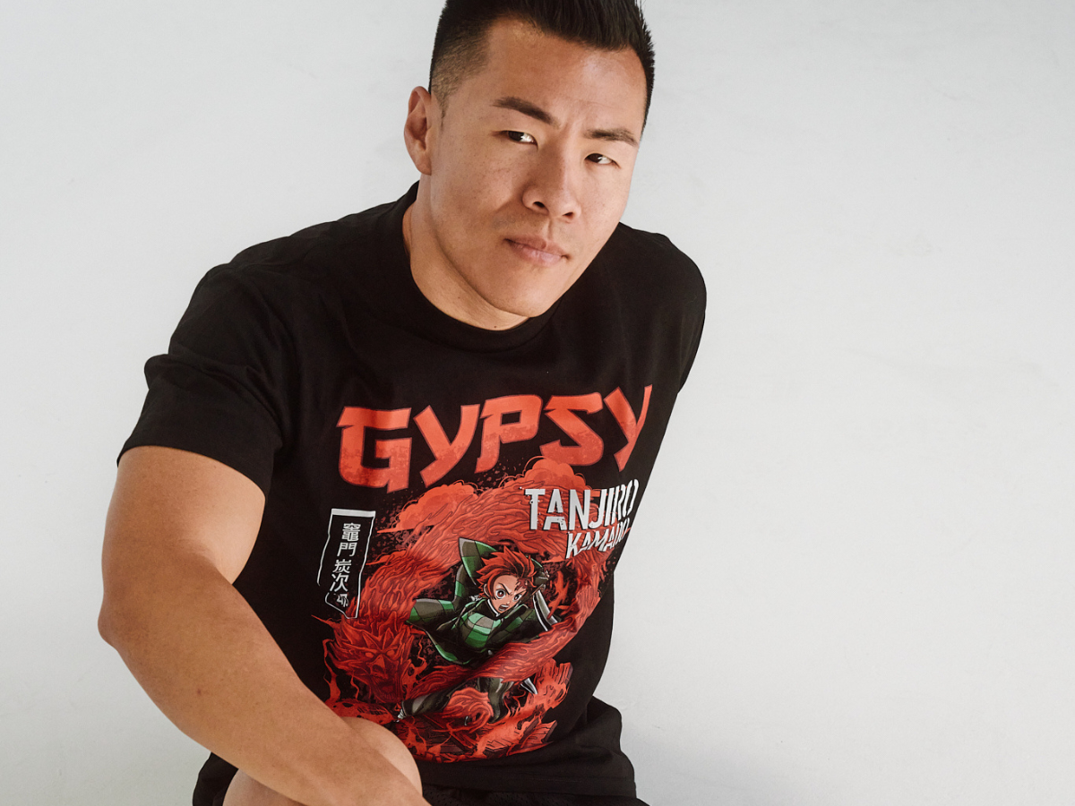LEVEL UP YOUR STYLE: THE BEST GRAPHIC TEES FOR ANIME FANS